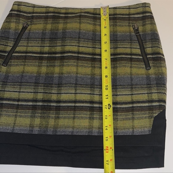 L.A.M.B. Green Tartan Plaid Mini Skirt - Women’s Size 4 - Picture 8 of 8